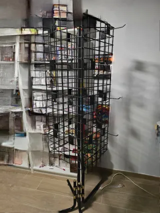 Expositor giratorio videojuegos