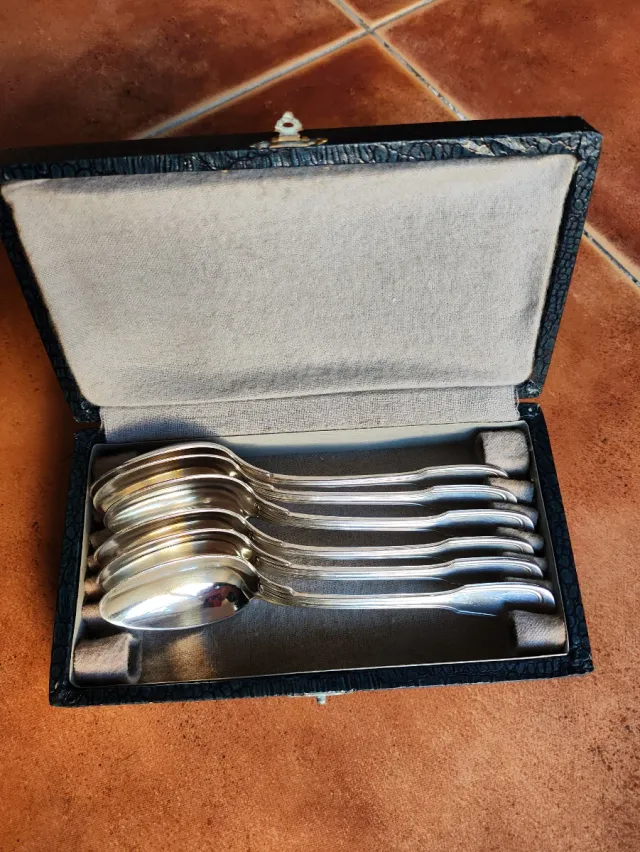 Set di 6 cucchiaini d'argento antichi placcati in argento