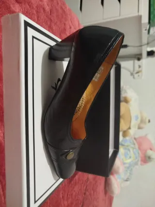 Zapatos de tacón negros marca Jam