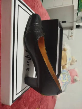 Zapatos de tacón negros marca Jam