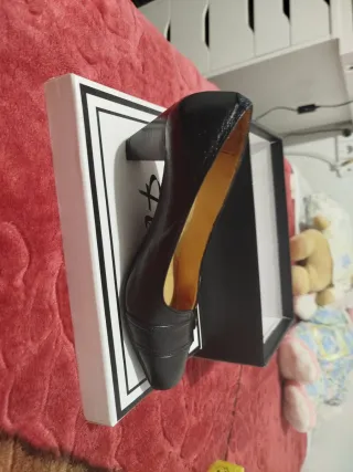 Zapatos de tacón negros marca Jam