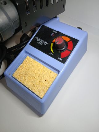 Saldatrice a stagno con regolatore