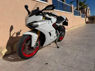 Ducati SuperSport 939S Blanca 2017 14.920 km