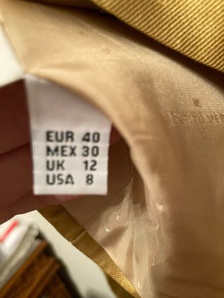 Elegante chaqueta dorada ROBERTO VERINO seda