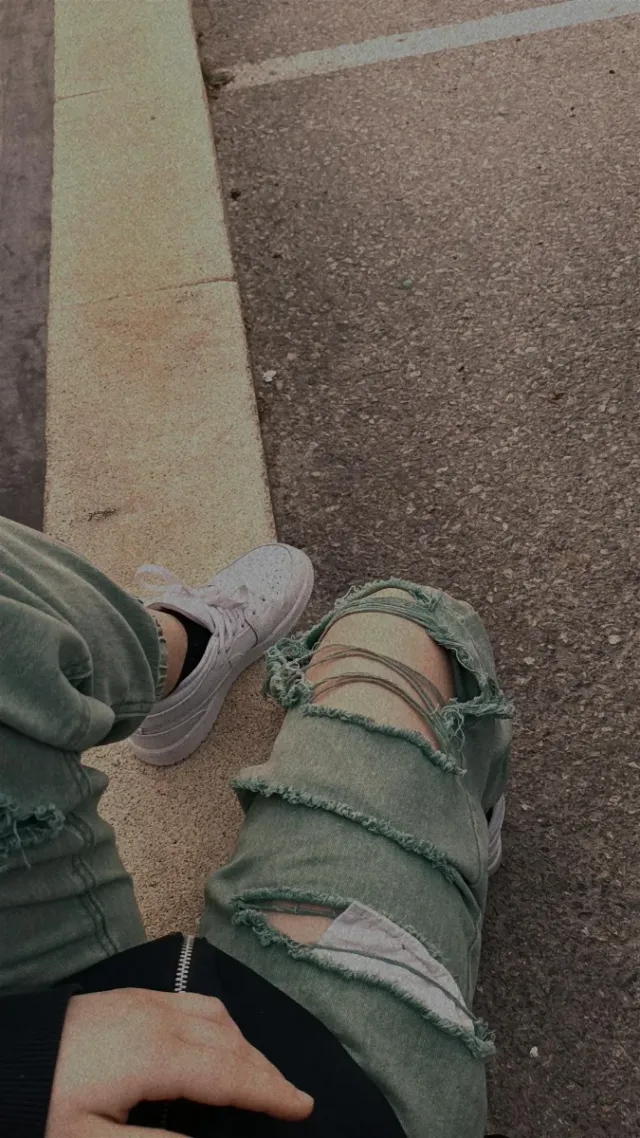 Pantalón tejano verde roto