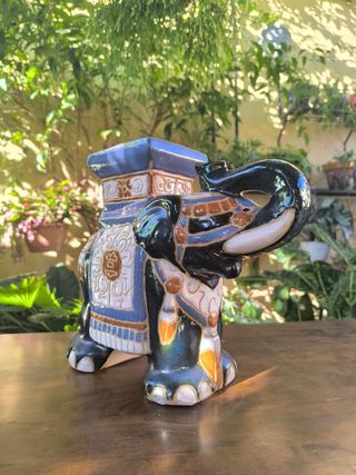 Figura cerámica Elefante de la suerte