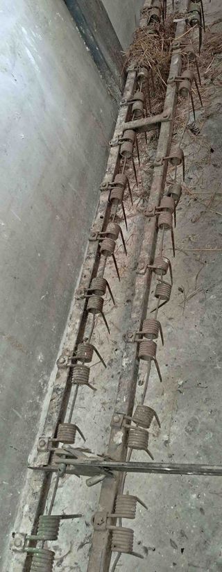 Sembradora GIL de 19 chorros.