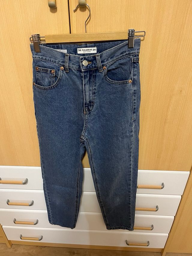 Pantalones Mom Pull&Bear Talla M