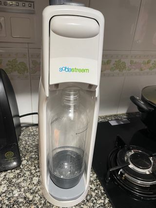 Máquina SodaStream con bombona de gas