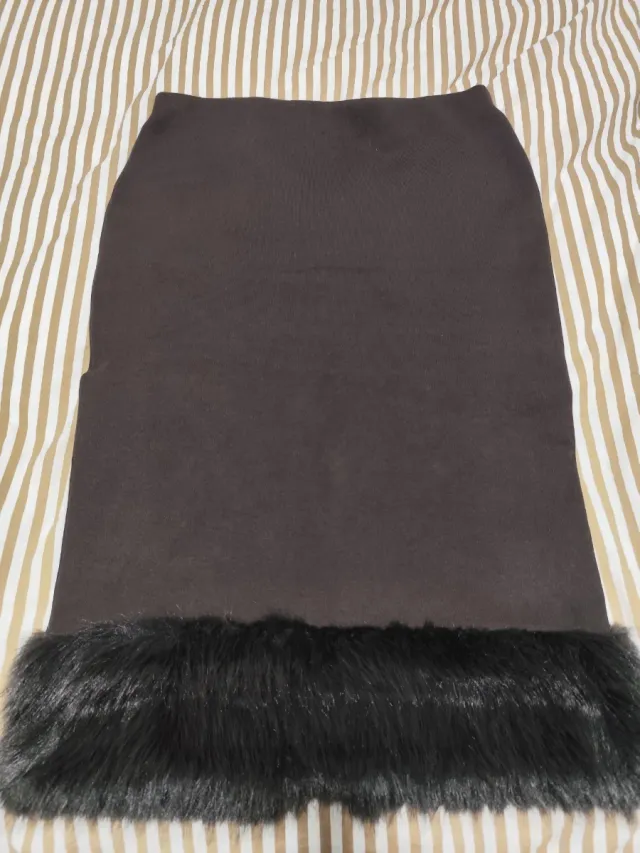 Falda Sfera Marrón con Pelo Talla L