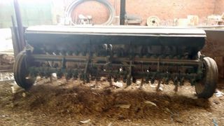 Sembradora de 19 chorros.