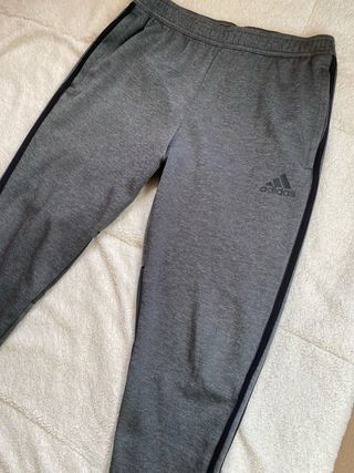 Pantalón Adidas gris talla M