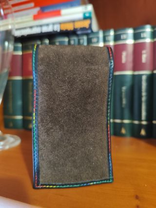 Funda cajetilla tabaco piel negra multicolor