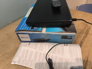 Blue Ray Disc y DVD player BDP21180