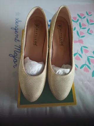Zapatos Pitillos Piel Tacón 6.5cm Dorados