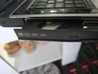 Portátil Acer Aspire 9300 17" con Linux