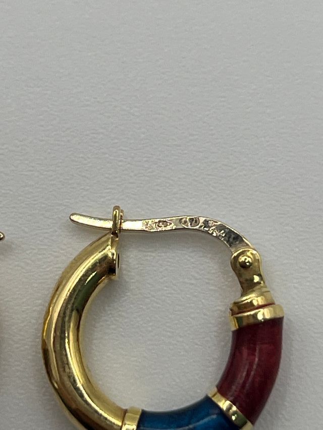 Orecchini in oro multicolore 18k. Peso 2,26 gr.