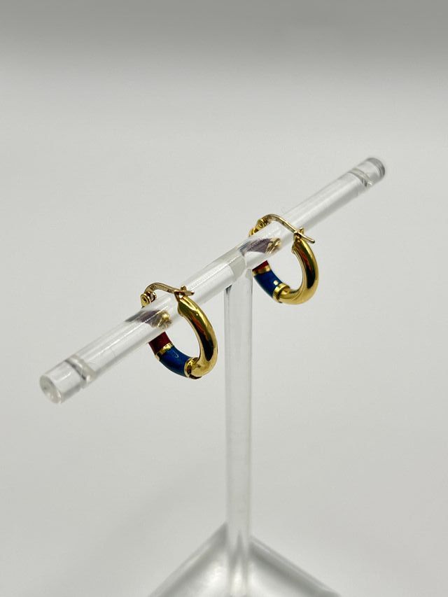 Orecchini in oro multicolore 18k. Peso 2,26 gr.