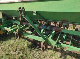 Sembradora GIL 19 botas.