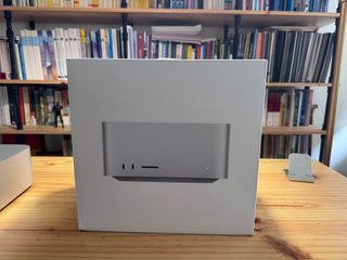 Mac Studio M1 Max Argento