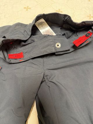 Conjunto niña montaña trekking Quechua Talla 8-9