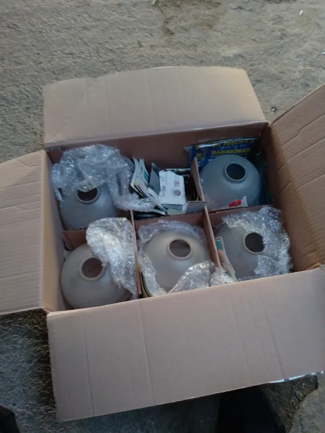 Tulipas de cristal y plástico