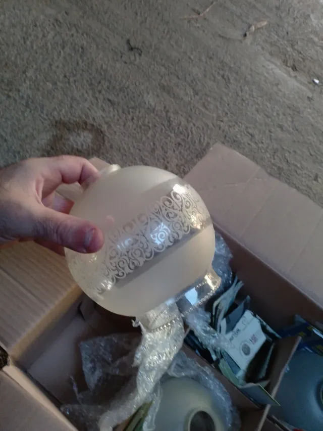 Tulipas de cristal y plástico