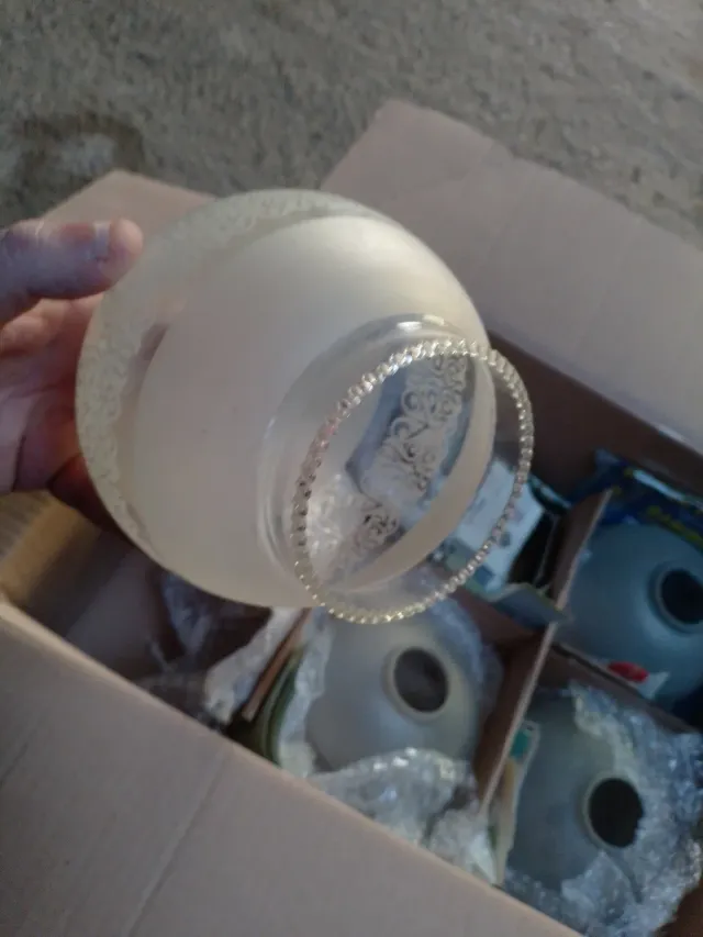 Tulipas de cristal y plástico