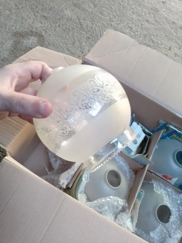 Tulipas de cristal y plástico