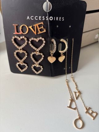 Lote Pendientes Dorados Letras
