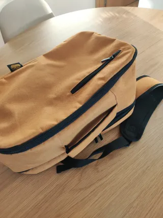 Mochila de viaje compacta