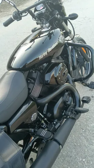 Harley Street 750 - 5.900 km