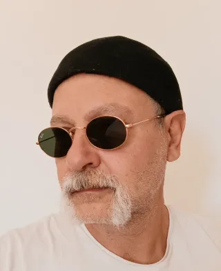 Gorra de lana hip hop. Medidas indicadas.