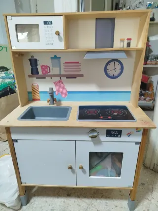 Cocinita de juguete madera