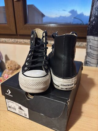 Converse Chuck Taylor All Star Lift High in pelle