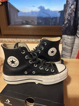 Converse Chuck Taylor All Star Lift High in pelle