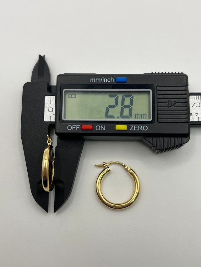 Anelli in oro 18k Peso: 4,60 g