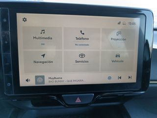 Toyota Yaris Cross Hybrid AWD-i Adventure