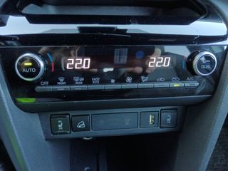 Toyota Yaris Cross Hybrid AWD-i Adventure