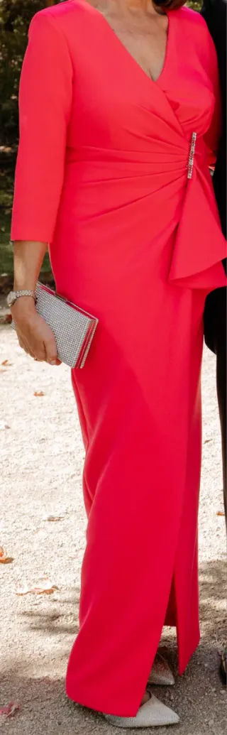Vestido fiesta de Carla Ruiz fucsia/coral