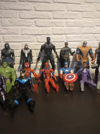 Lote Figuras Superhéroes Marvel DC y otros