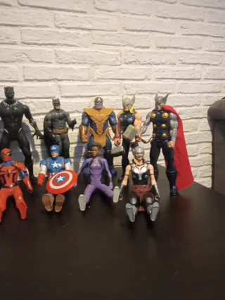 Lote Figuras Superhéroes Marvel DC y otros