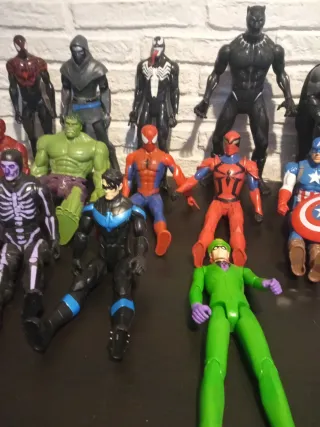 Lote Figuras Superhéroes Marvel DC y otros
