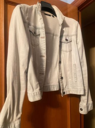 Chaqueta vaquera beige mujer