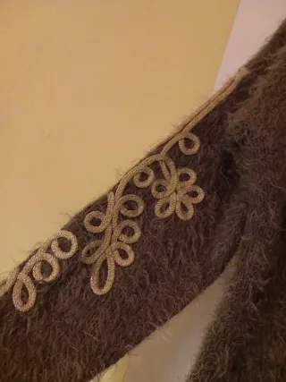 Lote de Jersey peludo marrón y dorado y polar rosa