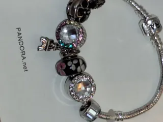 Pulsera Pandora con Charm Torre Eiffel