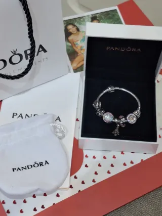 Pulsera Pandora con Charm Torre Eiffel