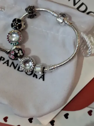 Pulsera Pandora con Charm Torre Eiffel