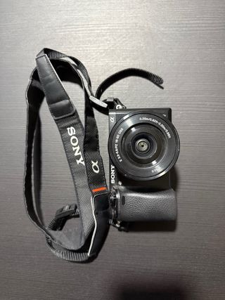 Cámara Sony Alpha 6000 como nueva