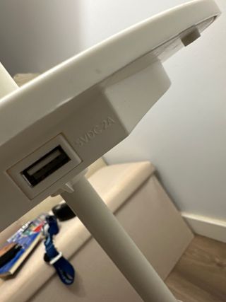 Lámpara de pie moderna beige y blanca